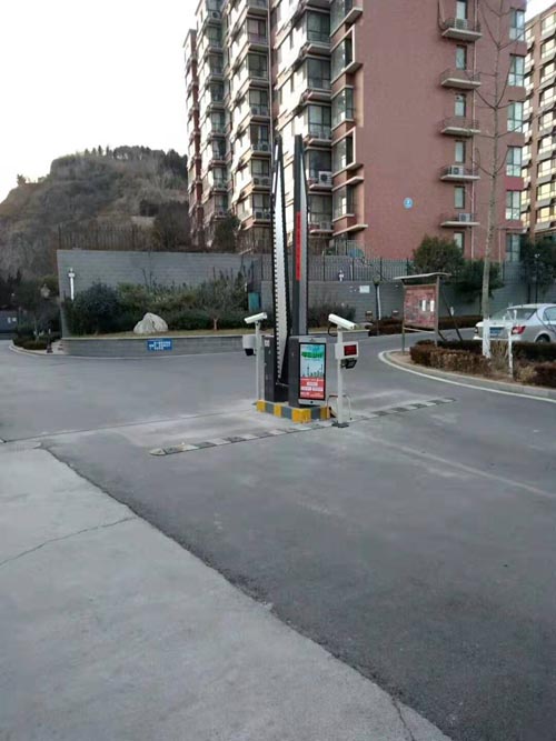 Two-line Plate Recognition/Advertising Gate Case
